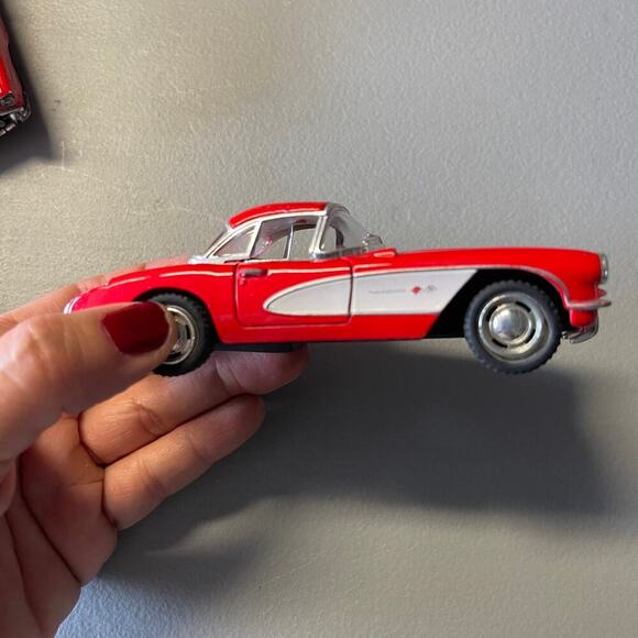 Hot Wheels 1953 Cadillac 1957 Chevrolet Belair 1957 Chevrolet Corvette & Camaro - Picture 7 of 7
